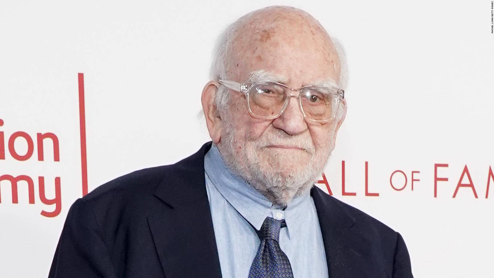 Legendary Actor Edward Asner At A Public Event Wallpaper