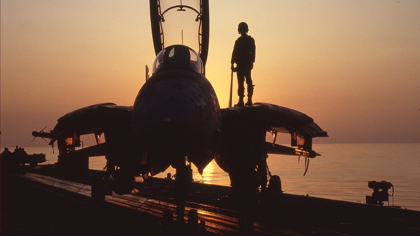 My Struggle To Tame The Mighty F 14A Tomcat The Drive