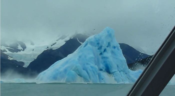 Giant Iceberg Splits From Argentina S Uppsala Glacier Then Flips Over