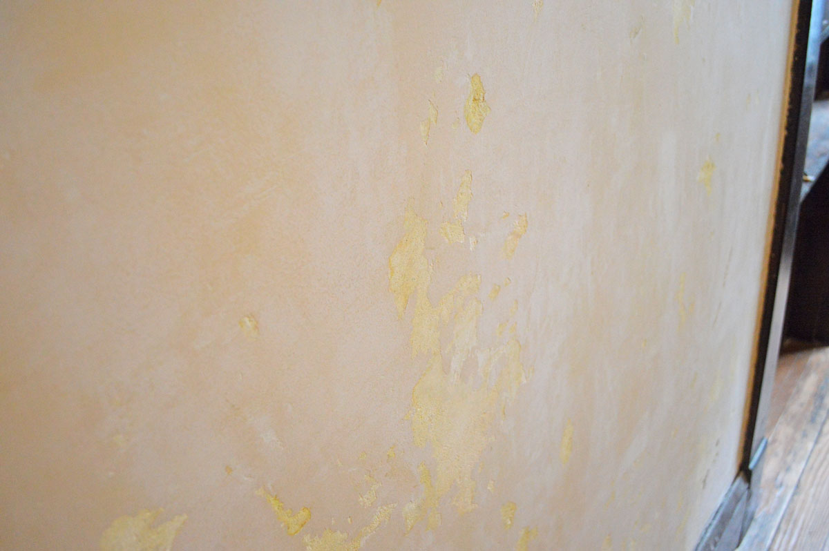 Wallpaper On Old Plaster Walls Steamer Peeling Paint And