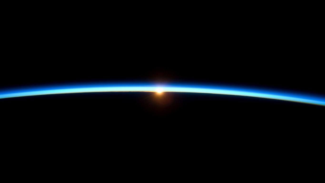 Gpw Nasa Iss021 Sunset Thin Blue Line Of The Atmosphere High