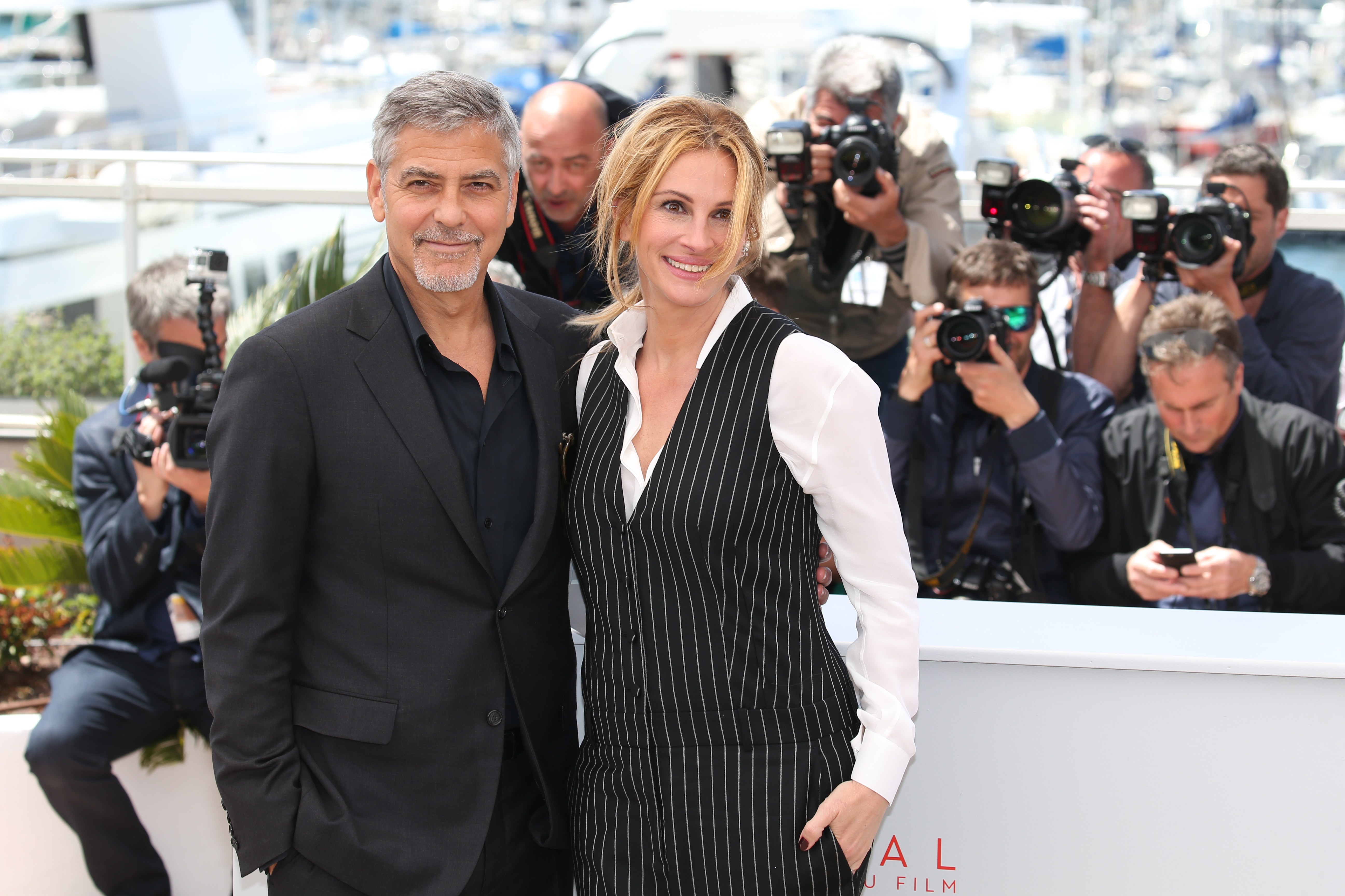 Julia Roberts To Present George Clooney With The Afi Life