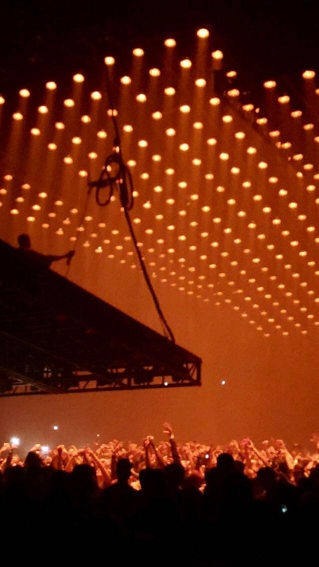 Download Kanye West Saint Pablo Light Lines Wallpaper