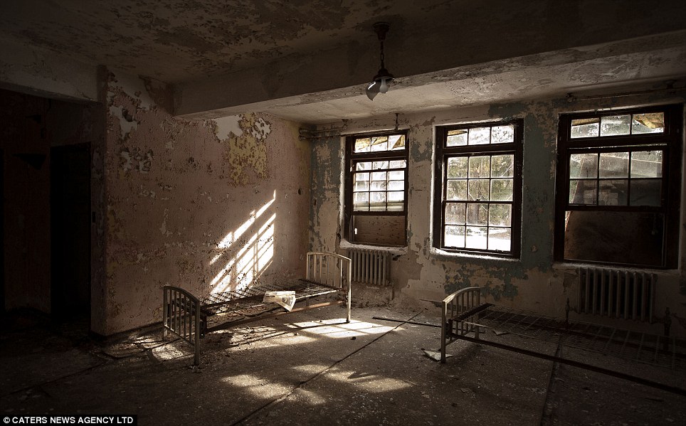 Abandoned Mental Hospital Room An Empty Asylum Youd Be