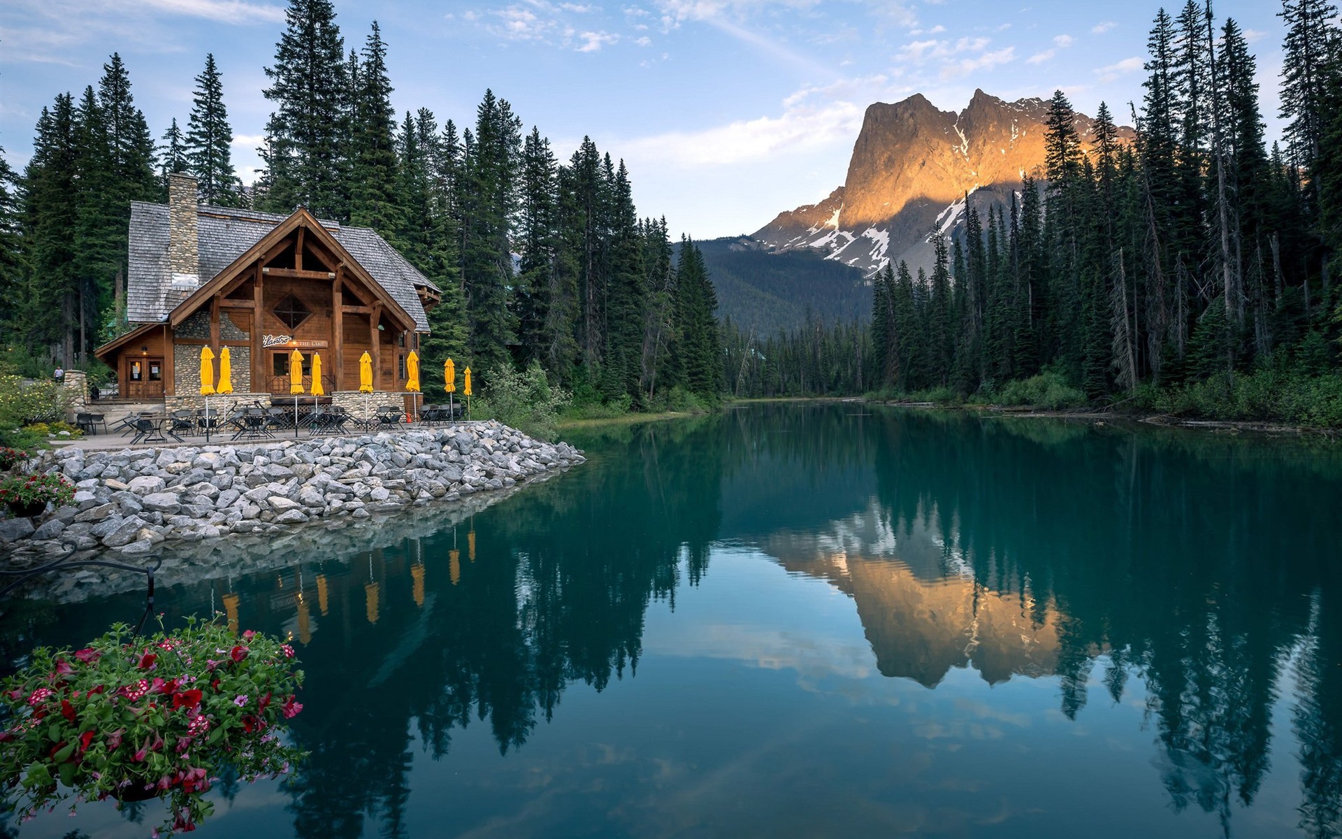 Wallpaper Canada Emerald Lake Trees Mountains House HD Picture Image