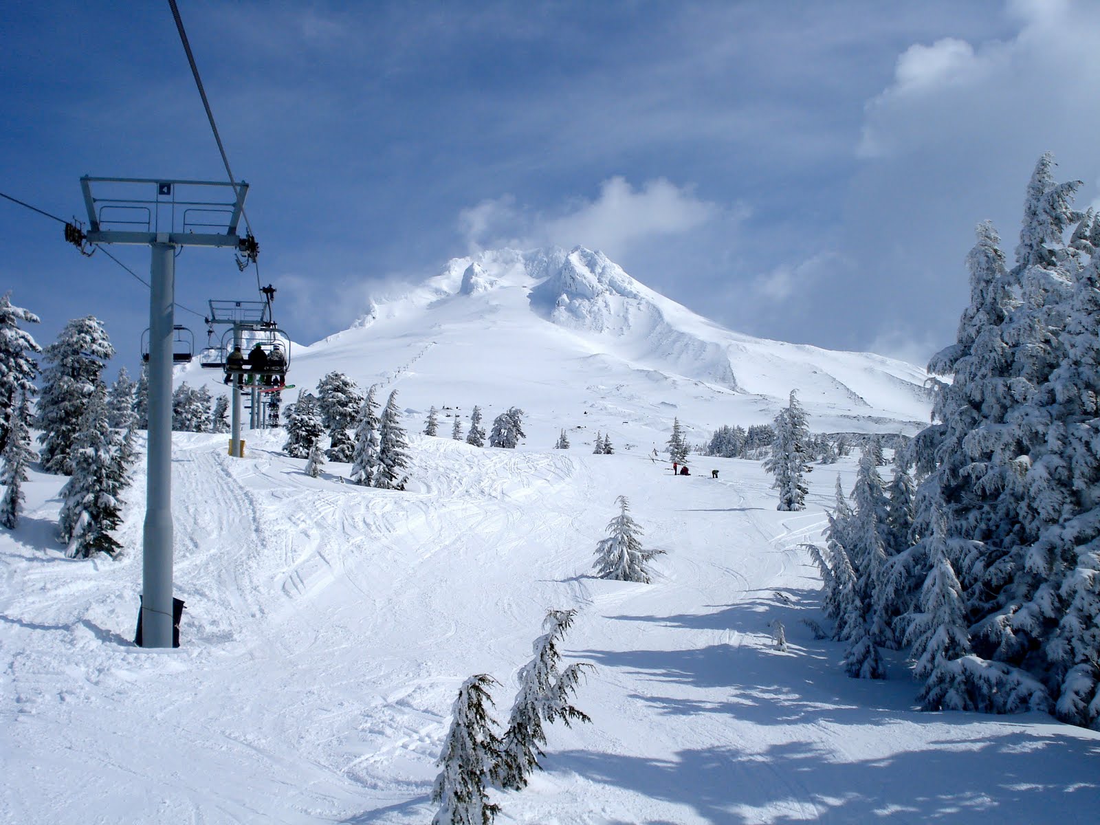 Displaying Image For Mount Hood Winter