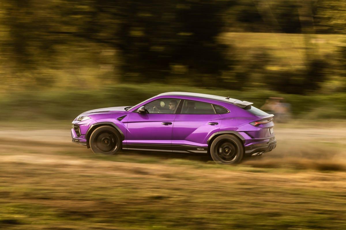 Lamborghini Urus Performante Hits The Dirt And Track Cnet