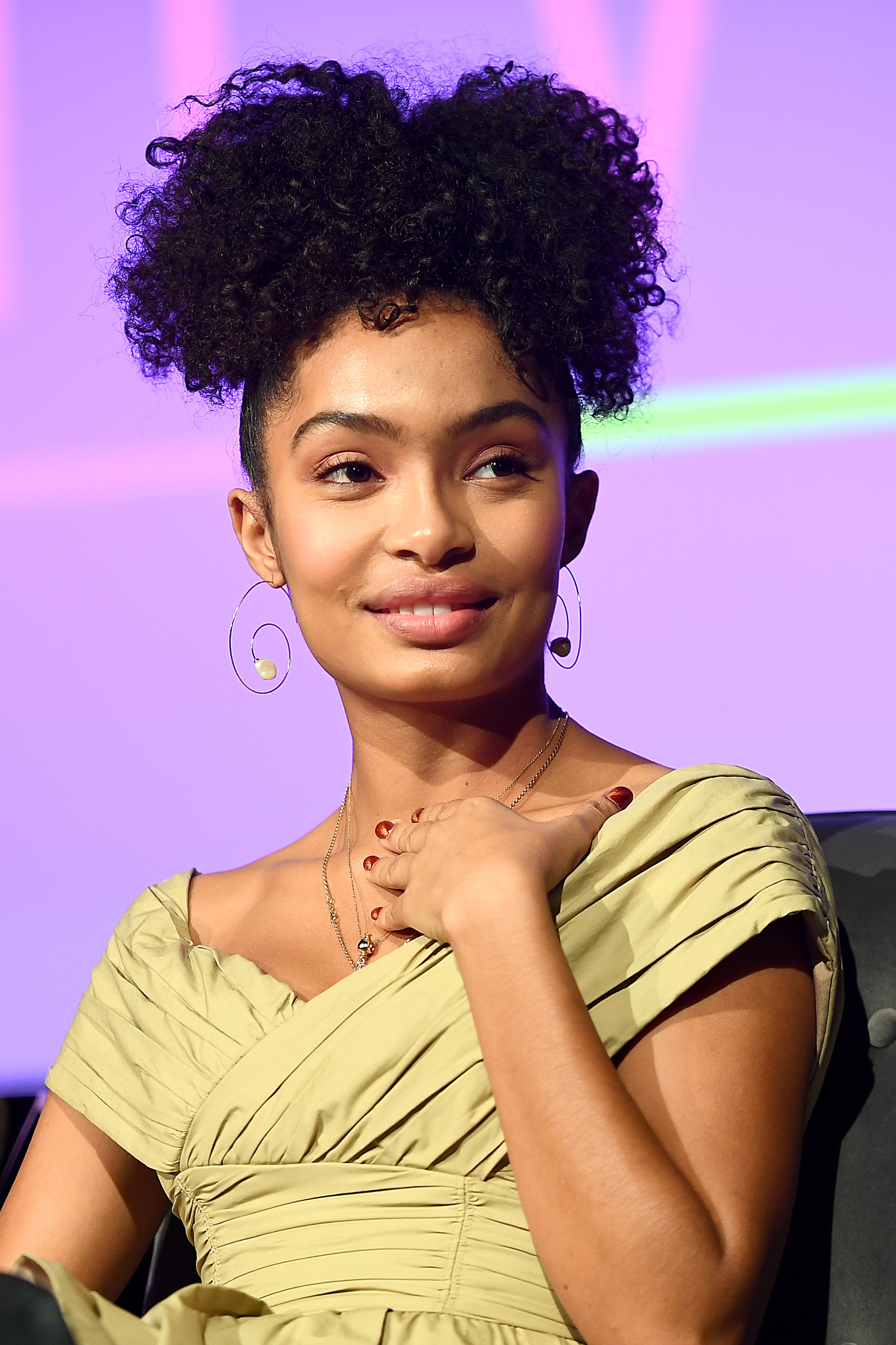 Yara Shahidi Dressed Up As Aaliyah In An Episode Of Grownish Hot Sex
