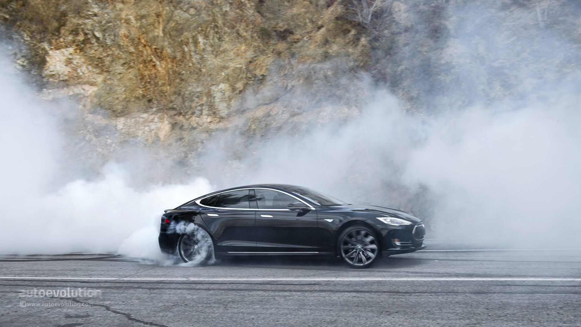 Tesla Model S Doing Monster Burnouts HD Wallpaper