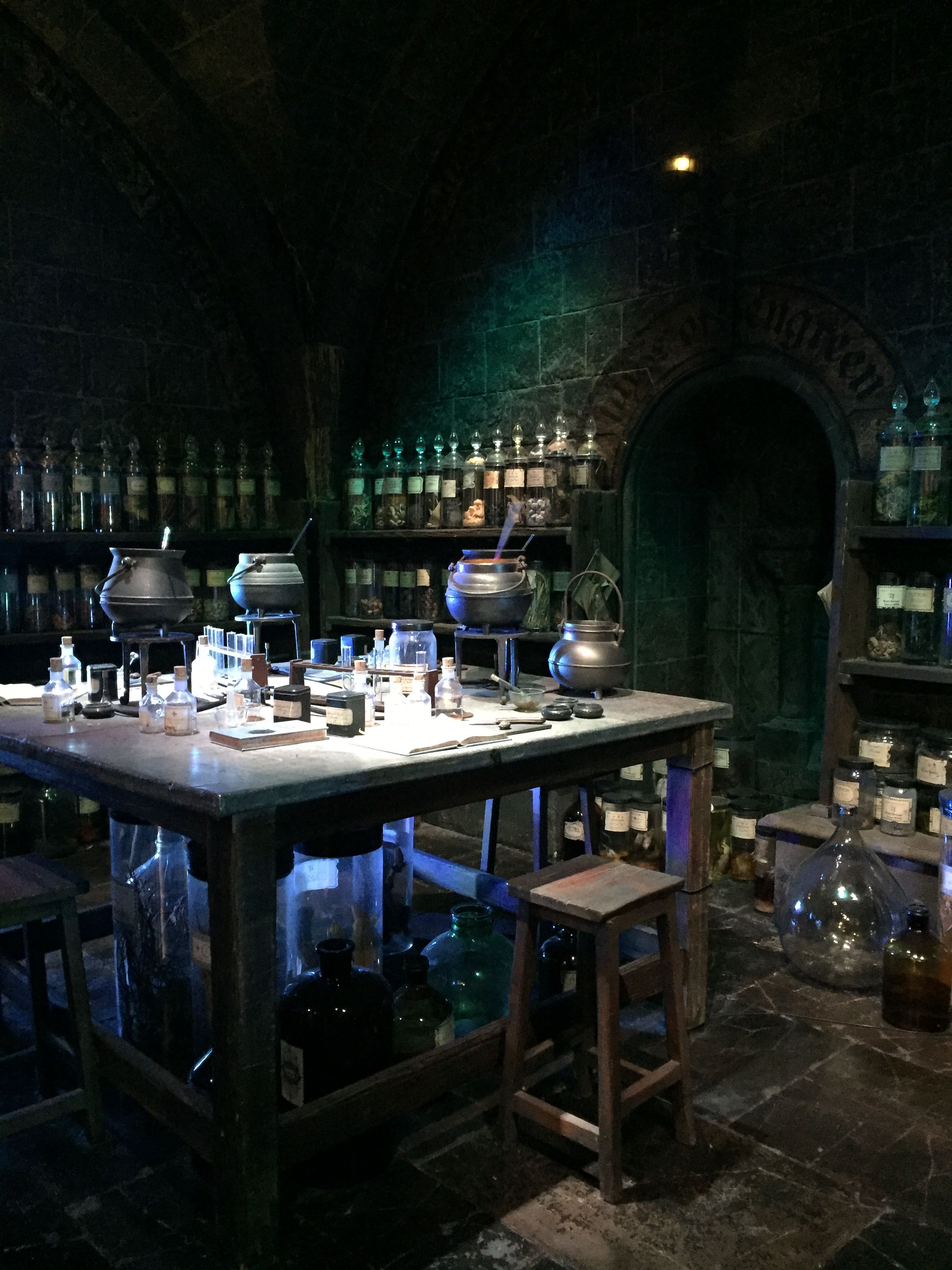 Potions classroom Hogwarts aesthetic Harry potter aesthetic