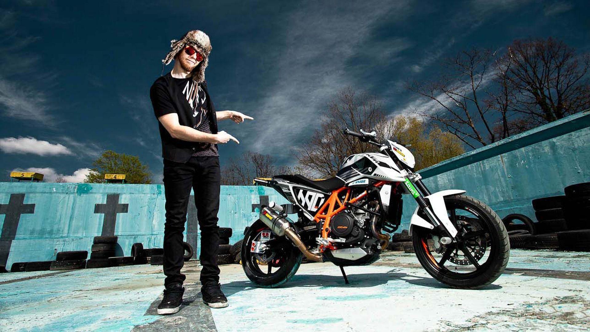 Pics Photos Motorcycle Stunt HD Wallpaper