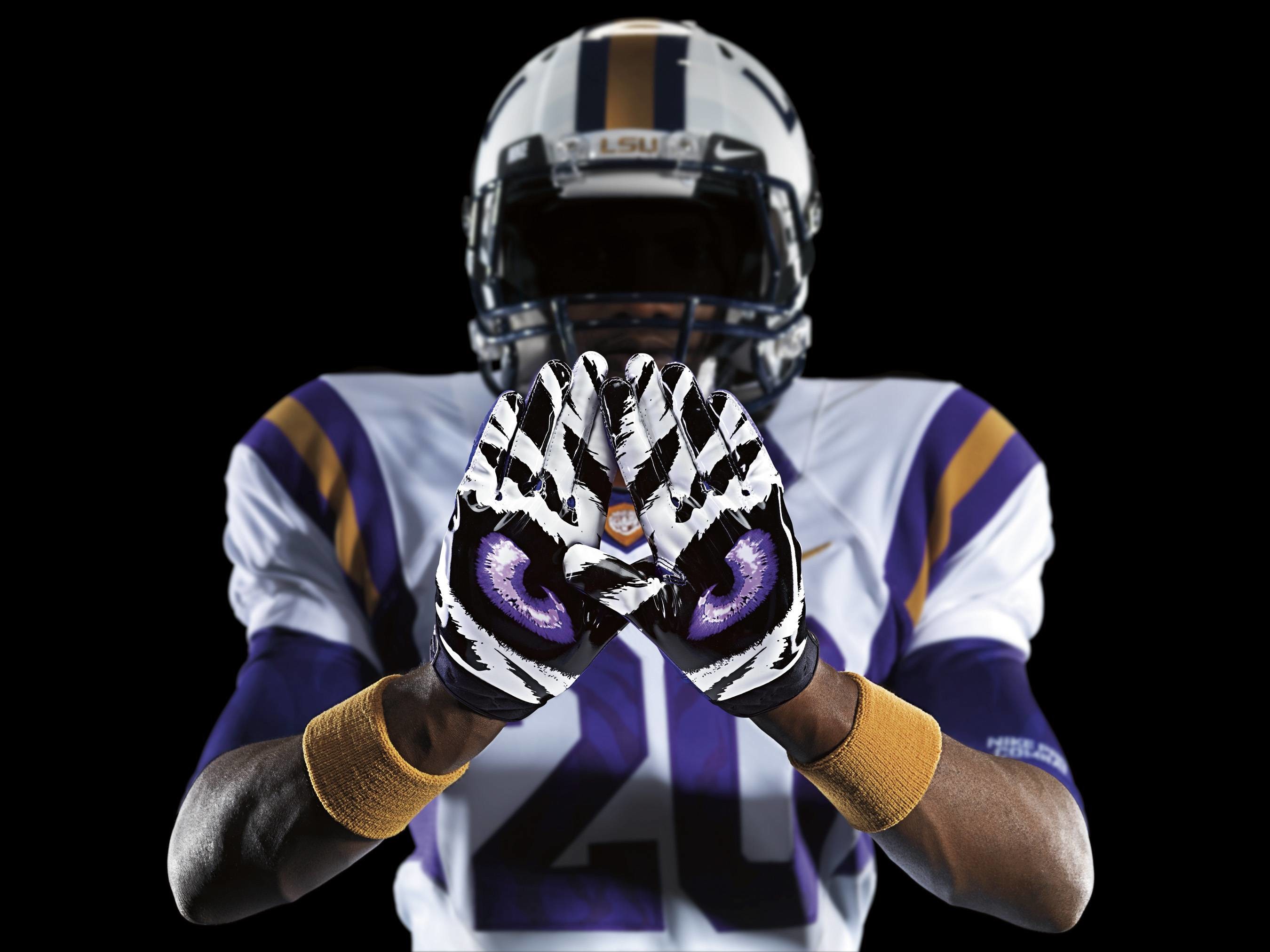 American Football Player with Eye-Catching Gloves