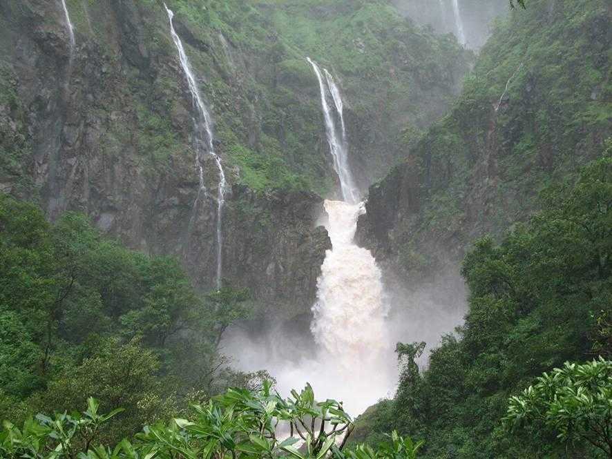 Dhobi Waterfall Mahabaleshwar Photos Image And Wallpaper HD