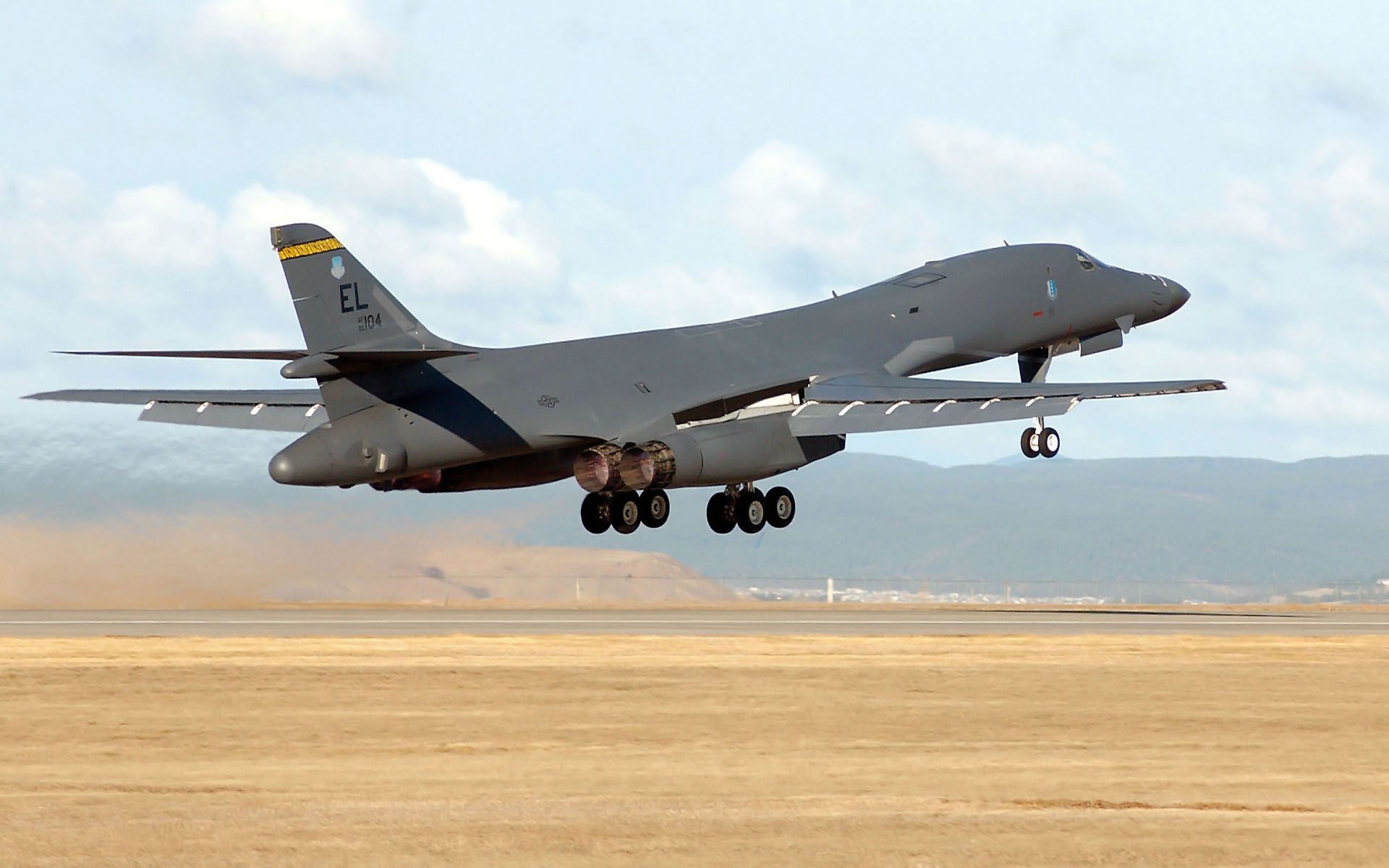 Aircraft B 1b HD Planes Wallpaper For Mobile And Desktop