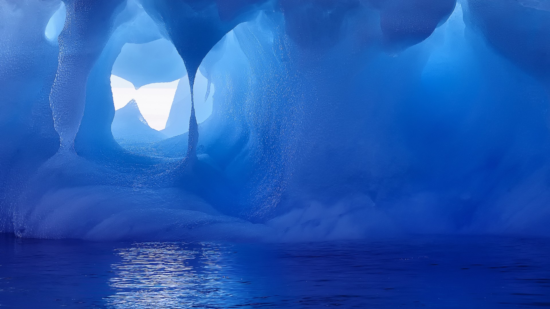 Shapes Of Iceberg In Antarctica Wallpaper