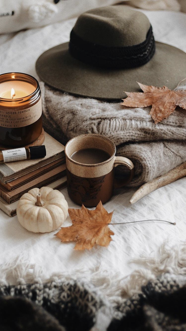 Cozy Fall Aesthetic Thanksgiving Wallpaper Gifts