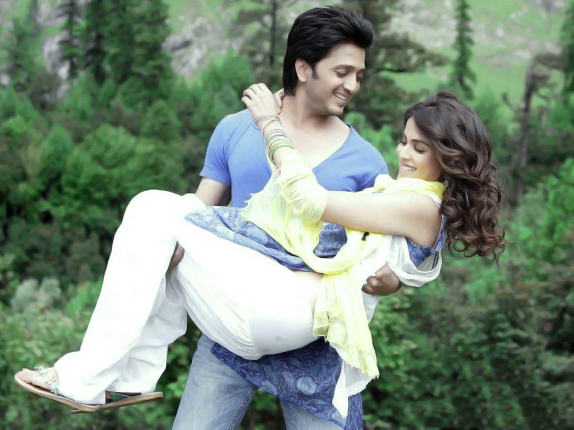 Love Couple Wallpaper
