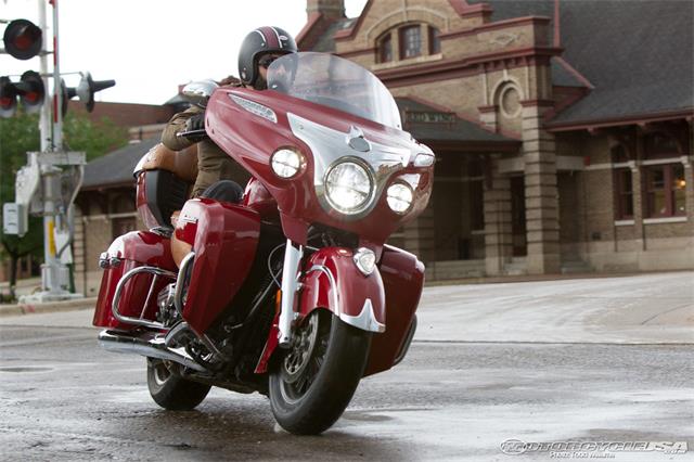 Indian Roadmaster First Ride Photo Gallery Motorcycle Usa