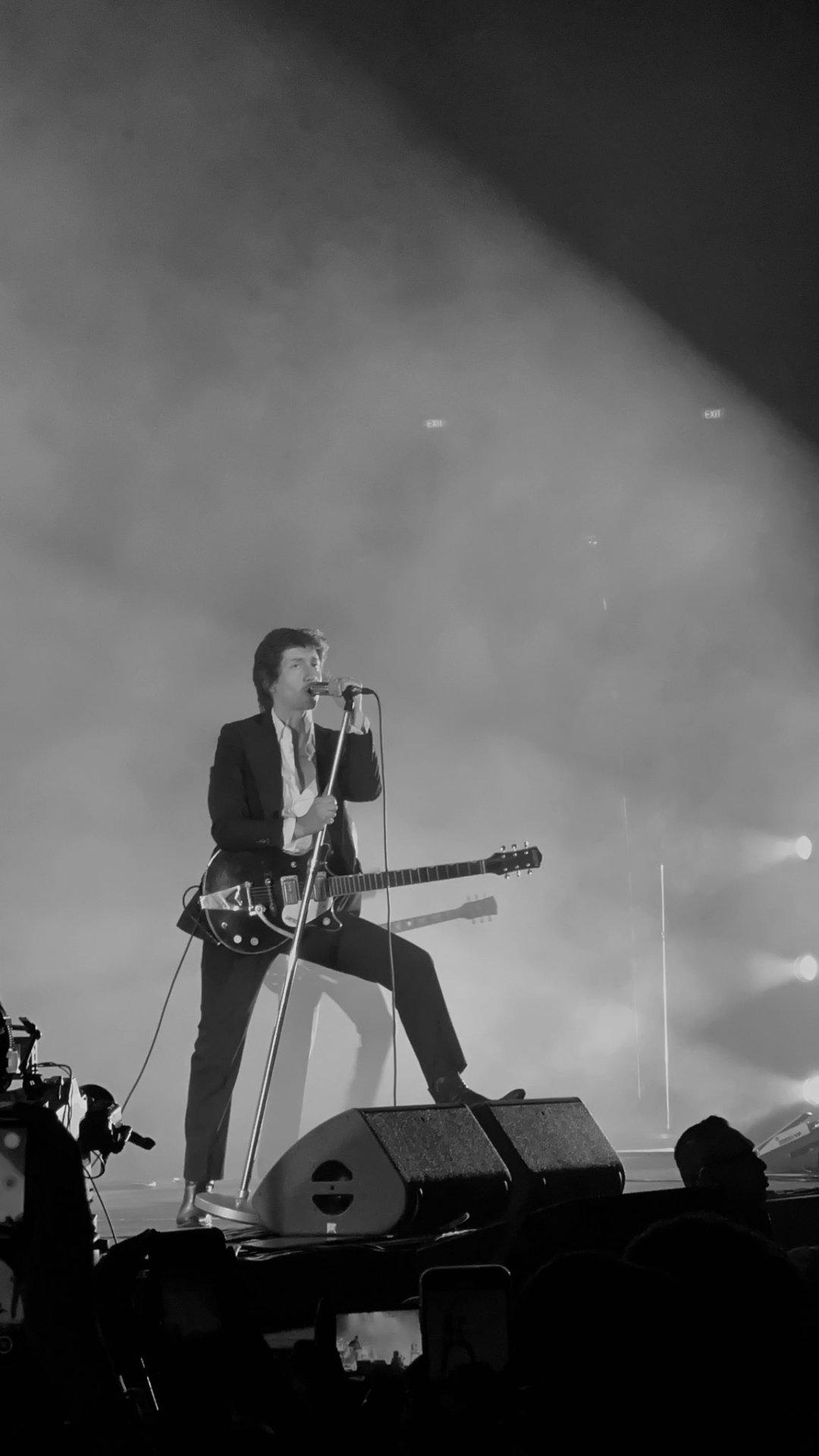  Download Standing Next To Me Arctic Monkeys At Singapore Indoor 