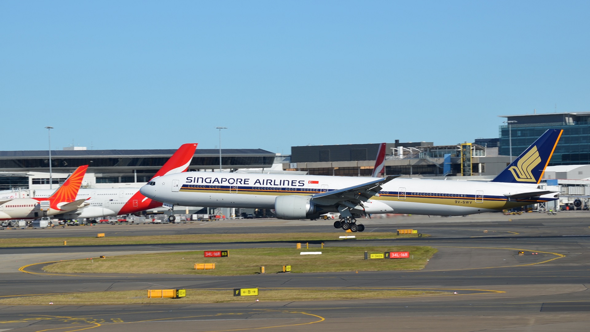 9v Swv Boeing Er Singapore Airlines HD Wallpaper