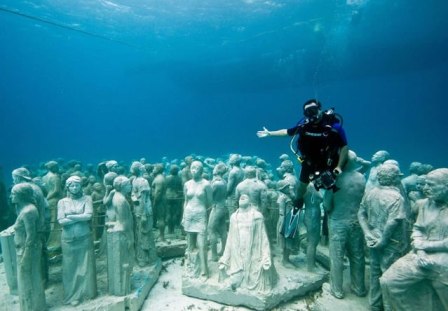 World S First Underwater Sculpture Park By Jason Decaires