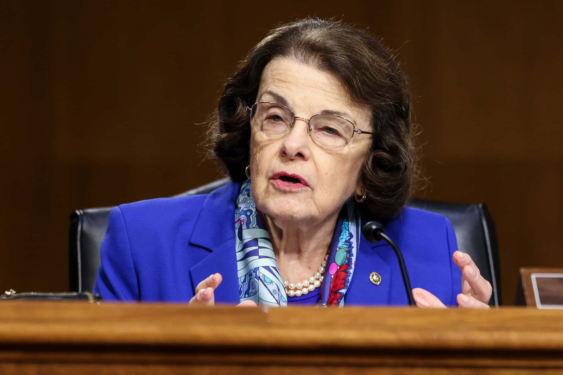 Dianne Feinstein Mid Wallpaper