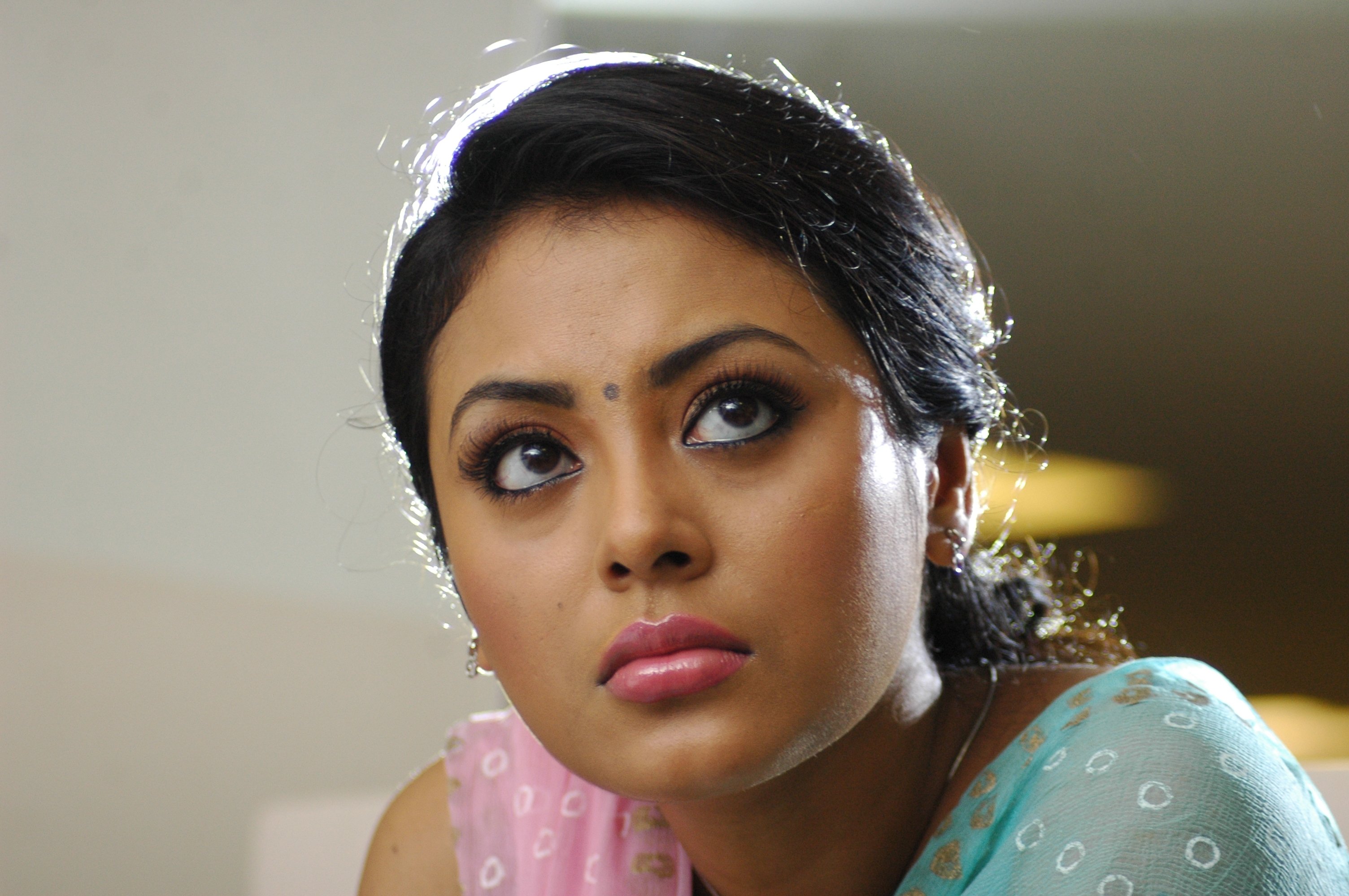 Top South Actress HD Wallpaper 1080p