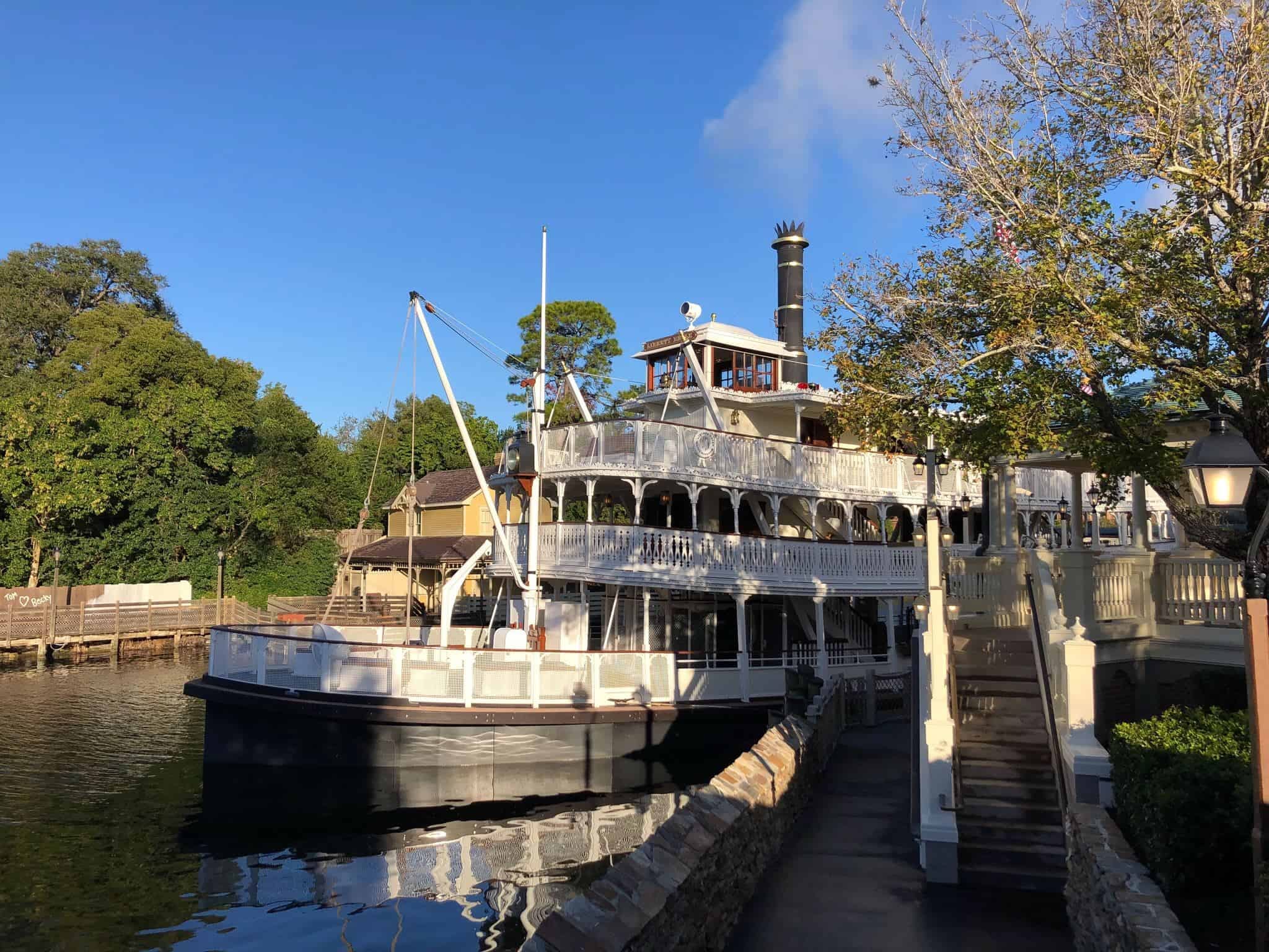 PHOTOS VIDEO Liberty Square Riverboat Returns Burning Cabin
