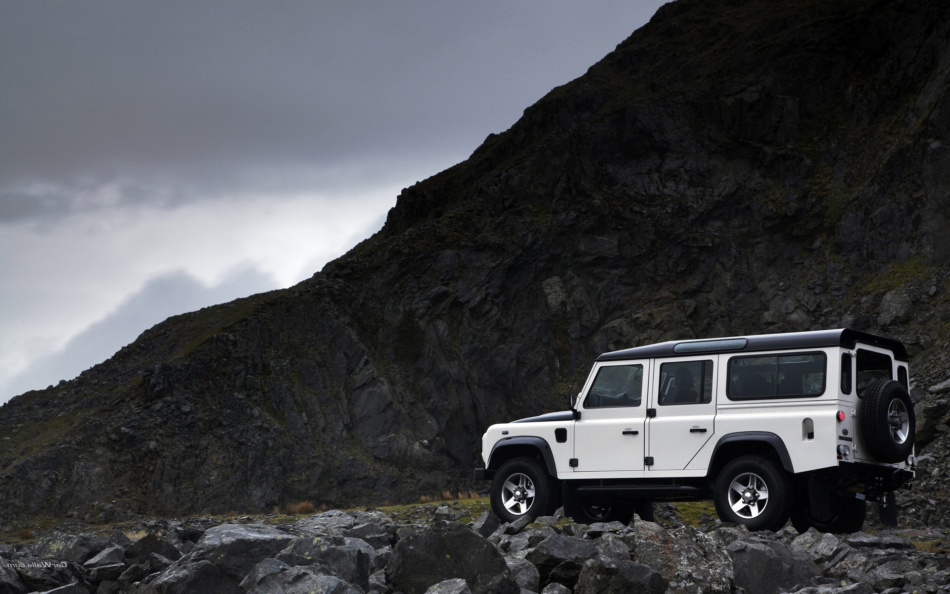 Land Rover Defender Wallpapers High Resolution   1920x1200 1920x1200