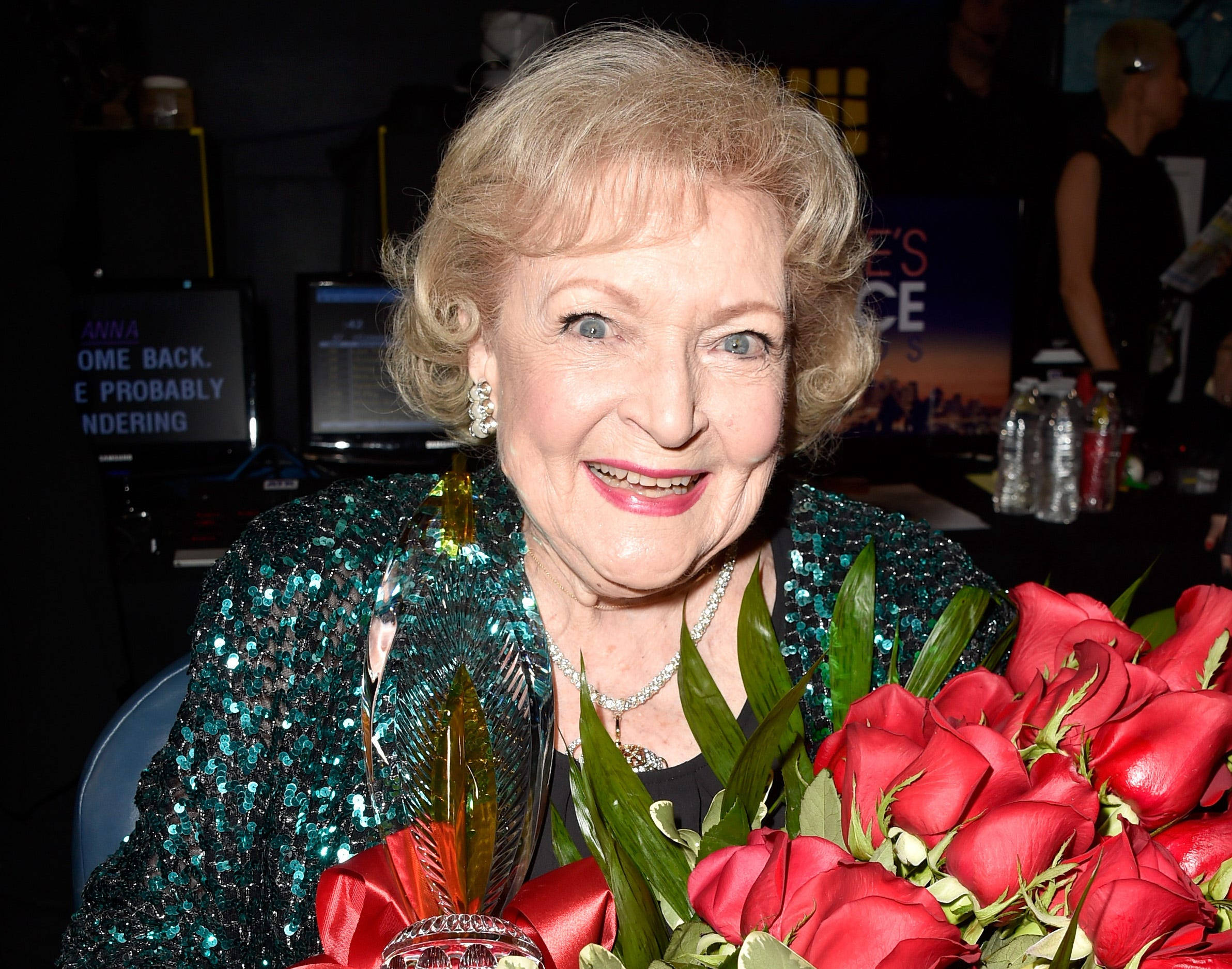 Betty White People S Choice Awards Wallpaper