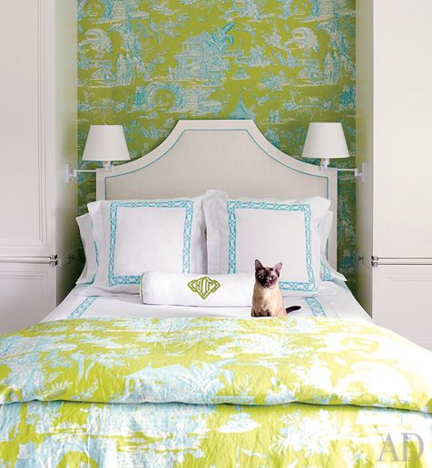  turquoise and crisp white Chinoiserie toile bedding and wallpaper