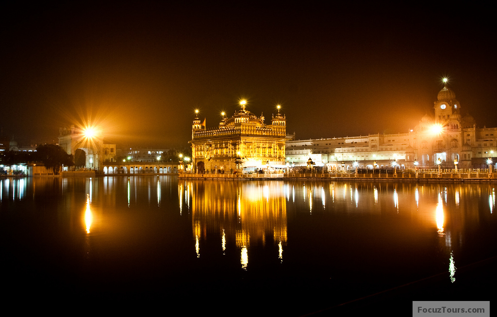 Regious Wallpaper for wall Famous Golden Temple India