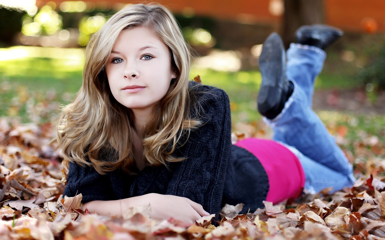 Girls Wallpaper For Desktop