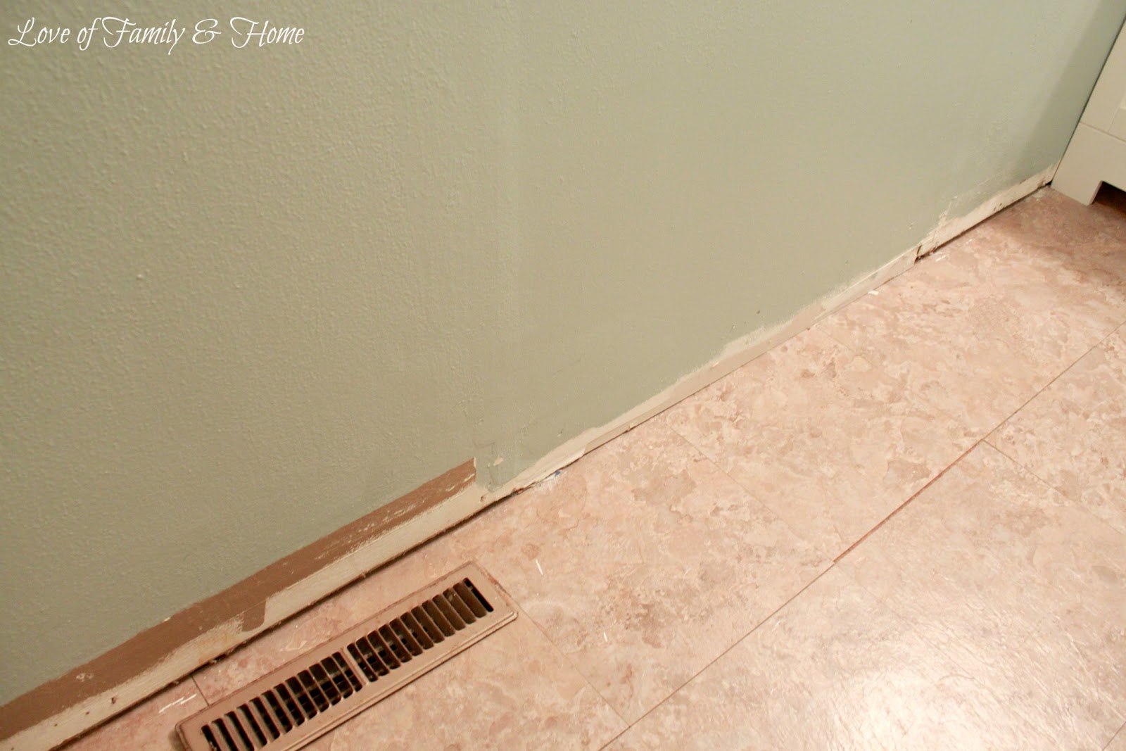 Beadboard Wallpaper Tutorial