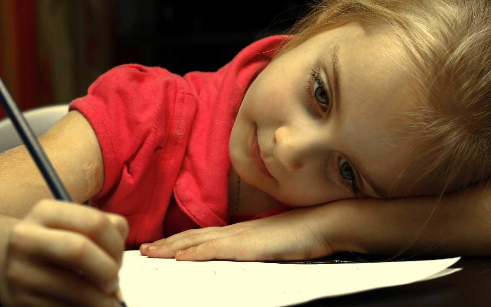 Baby Girl With Pencil Wallpapers   1680x1050   361414 1680x1050