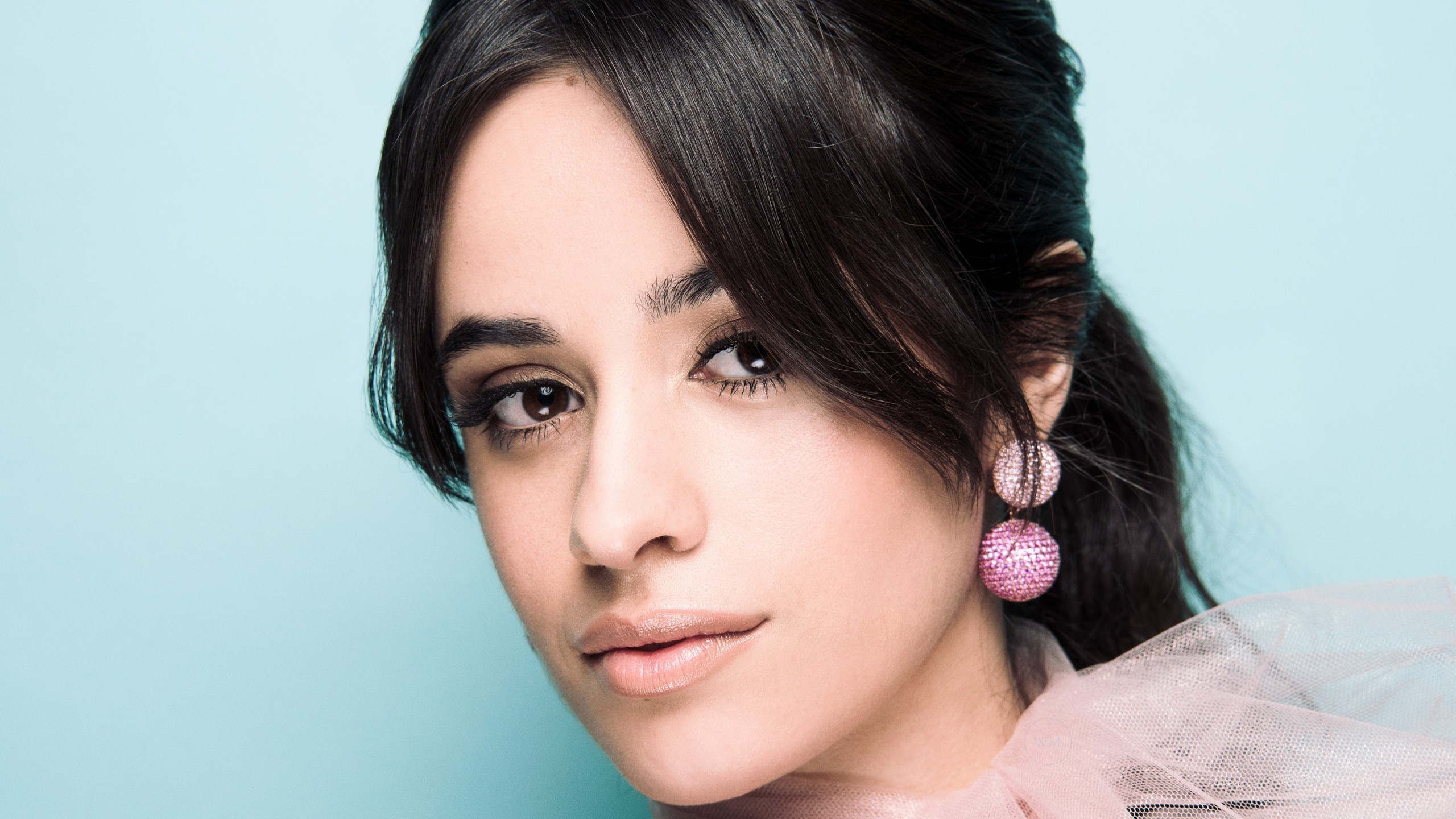 Camila Cabello Makeup Image Wallpaper