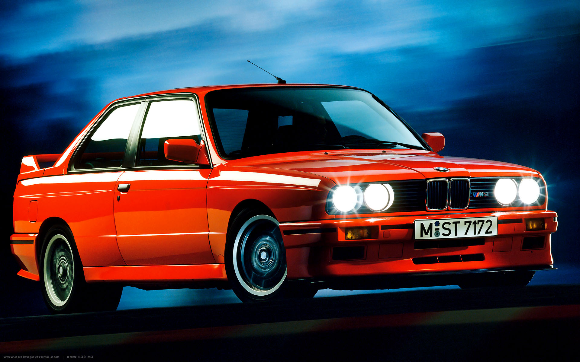 BMW M3 E30 Widescreen Wallpaper by DesktopExtremecom   Wallpaper For