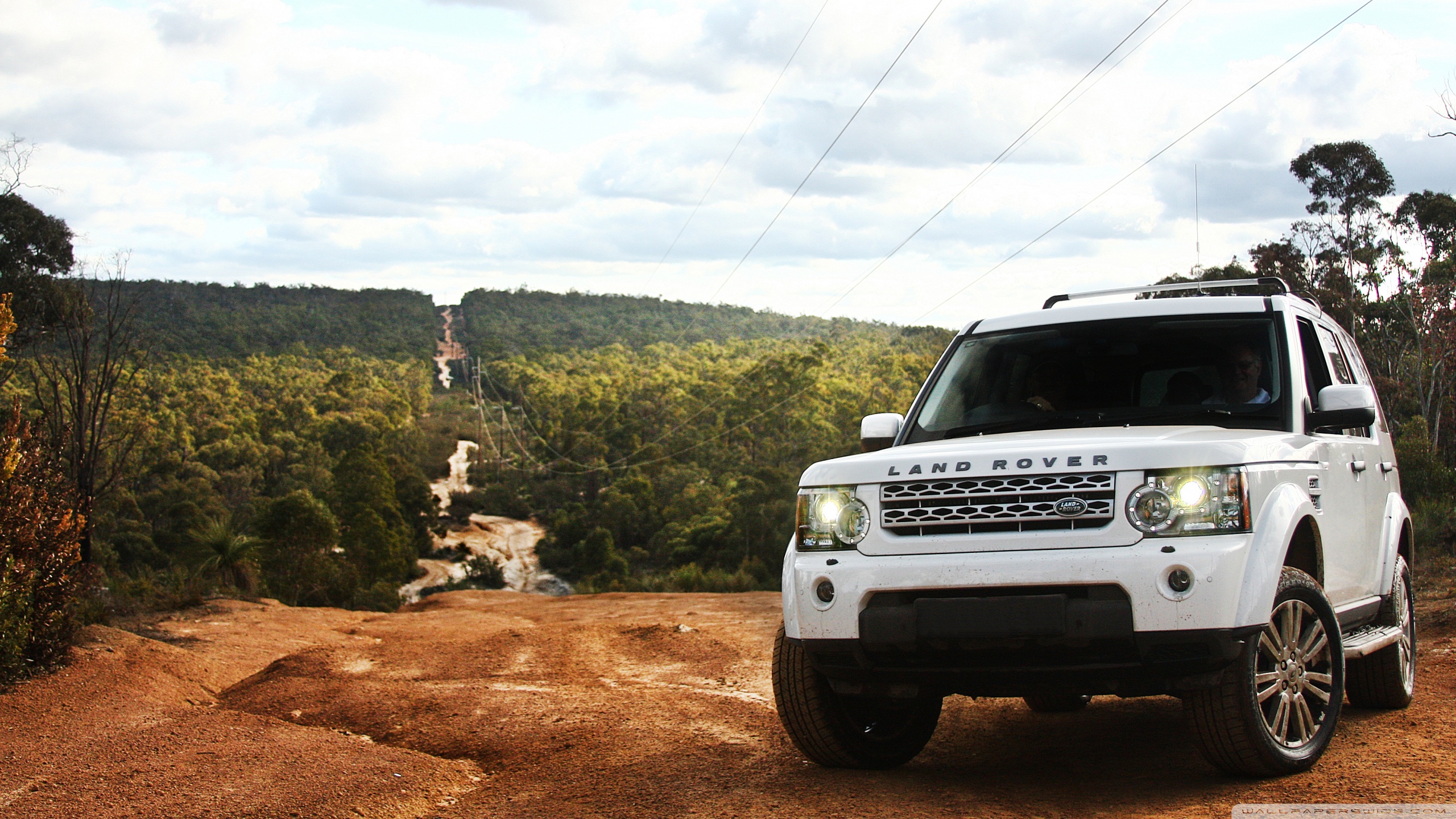 Land Rover Discovery White 4k HD Desktop Wallpaper For