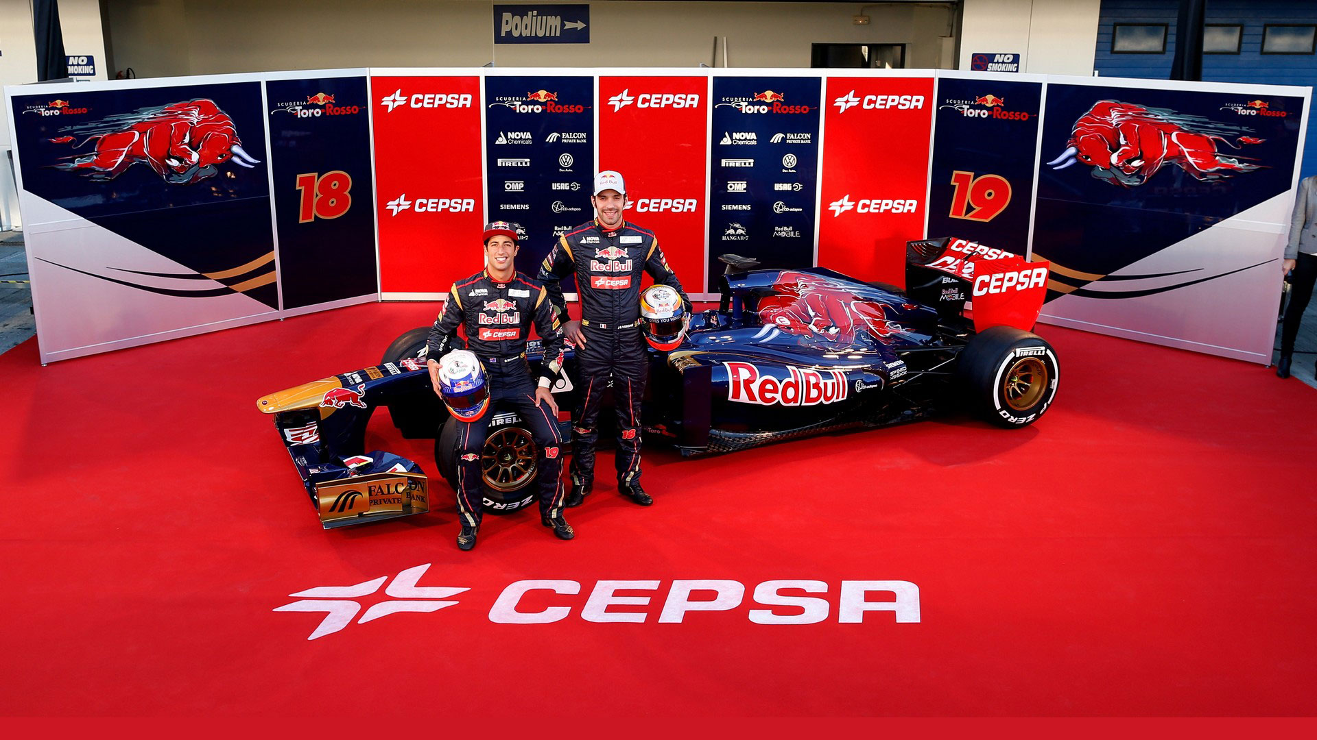 HD Pictures Launch Toro Rosso Str8 F1 Car Formula