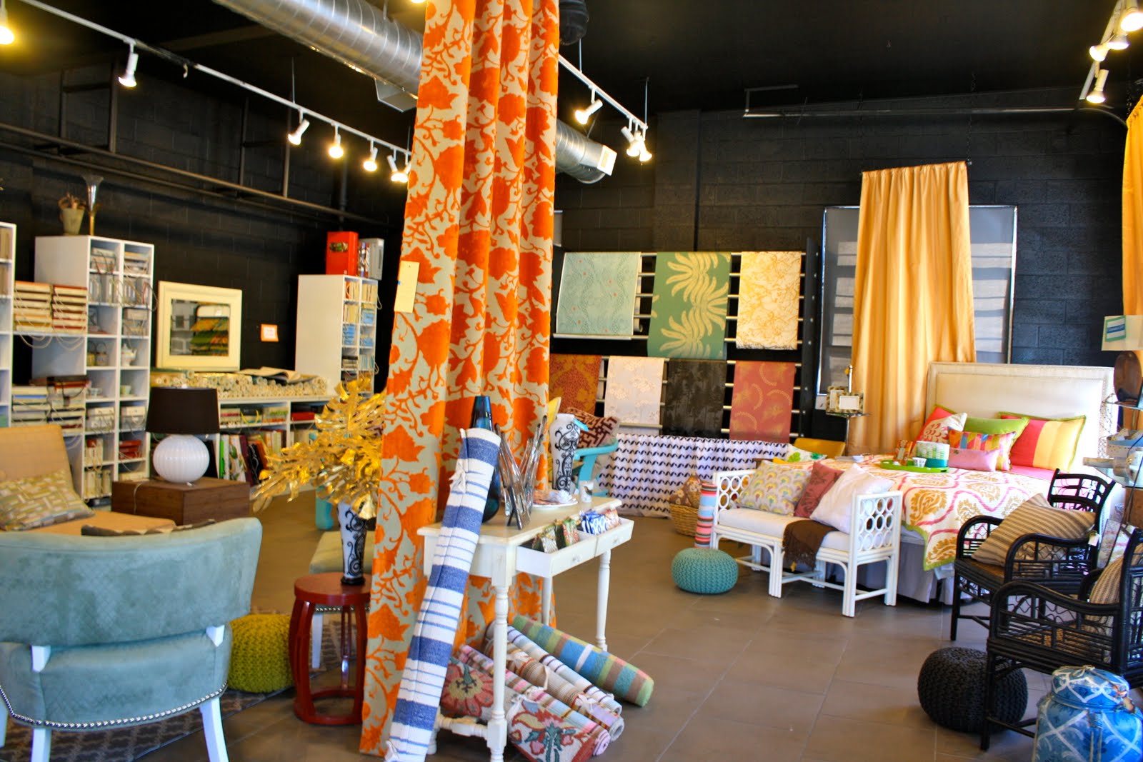 Free download Wallpaper Outlet [920x575] for your Desktop