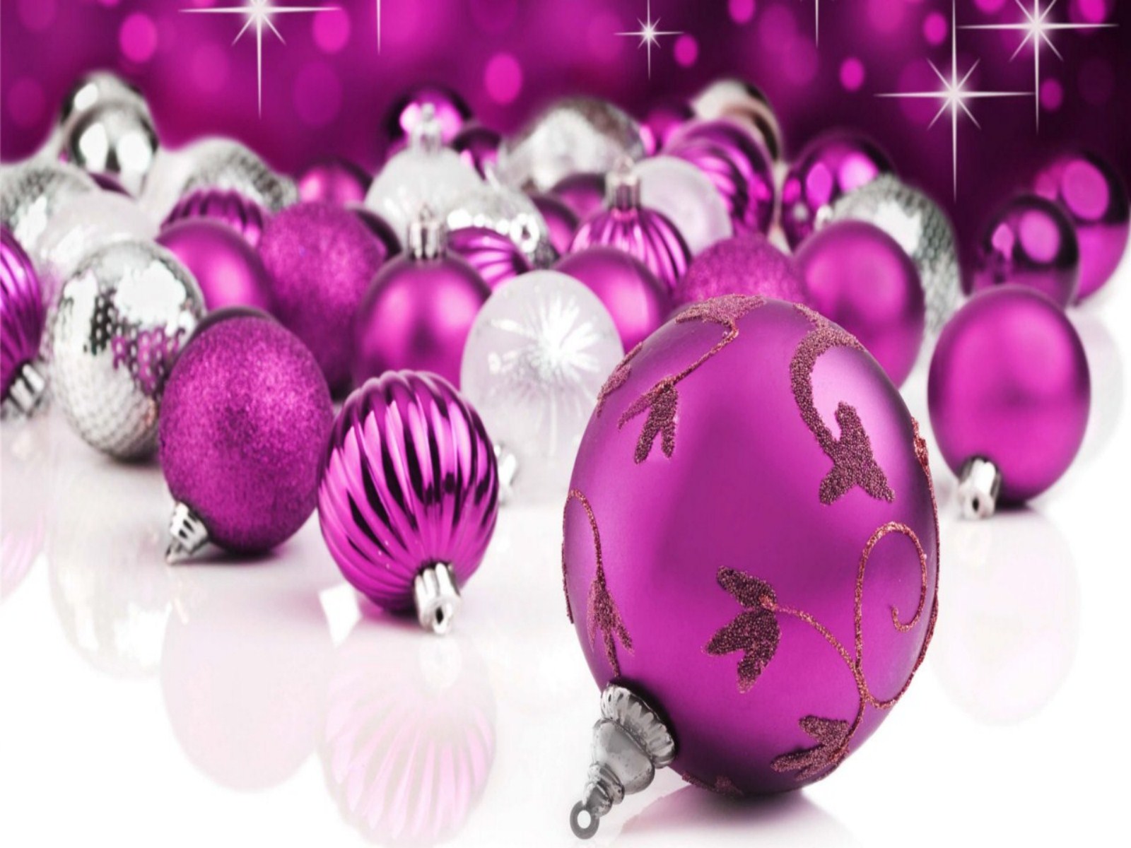 Pink Christmas Background Wallpaper9
