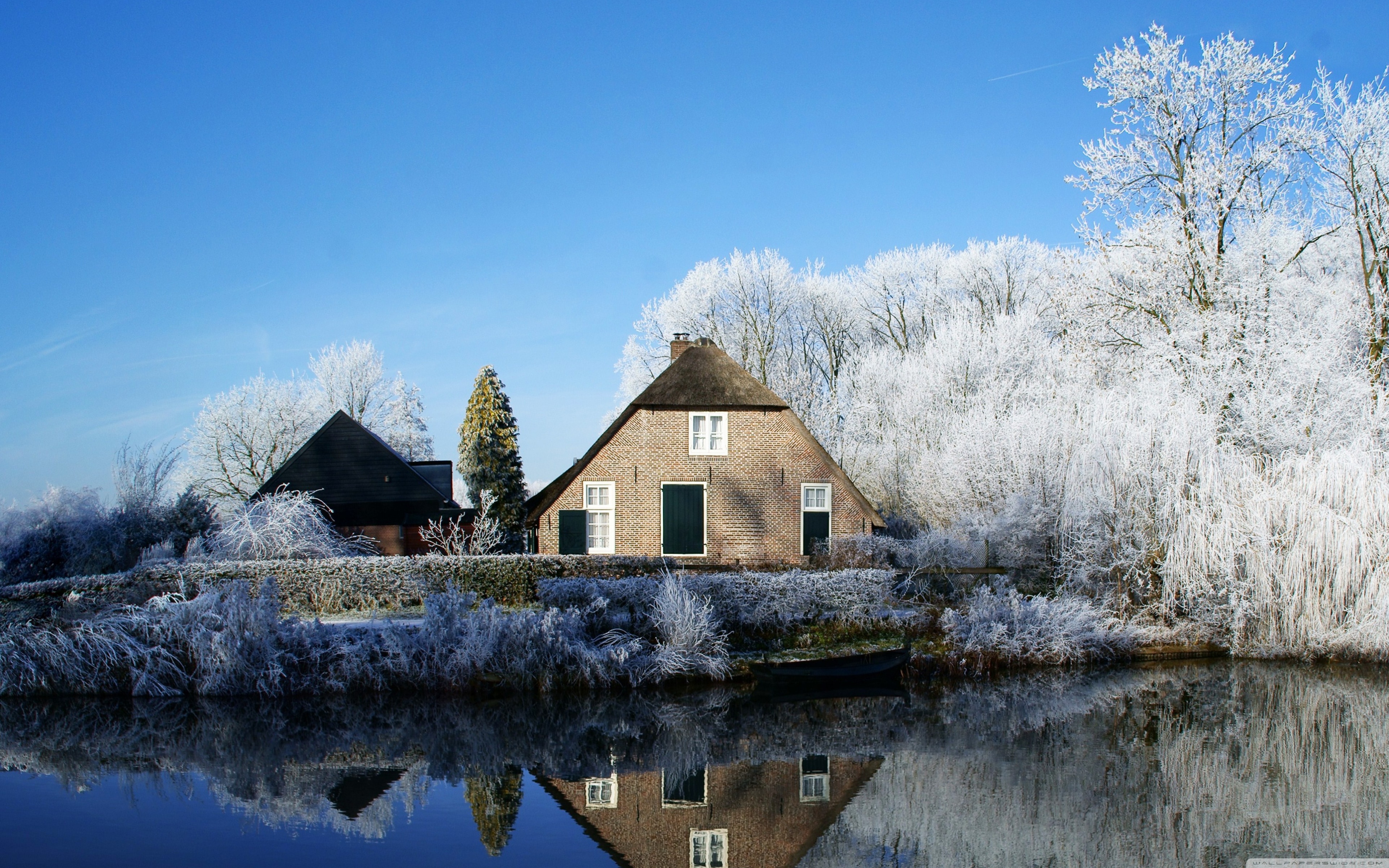 Farmhouse Along The Kromme Rijn River 4k HD Desktop Wallpaper