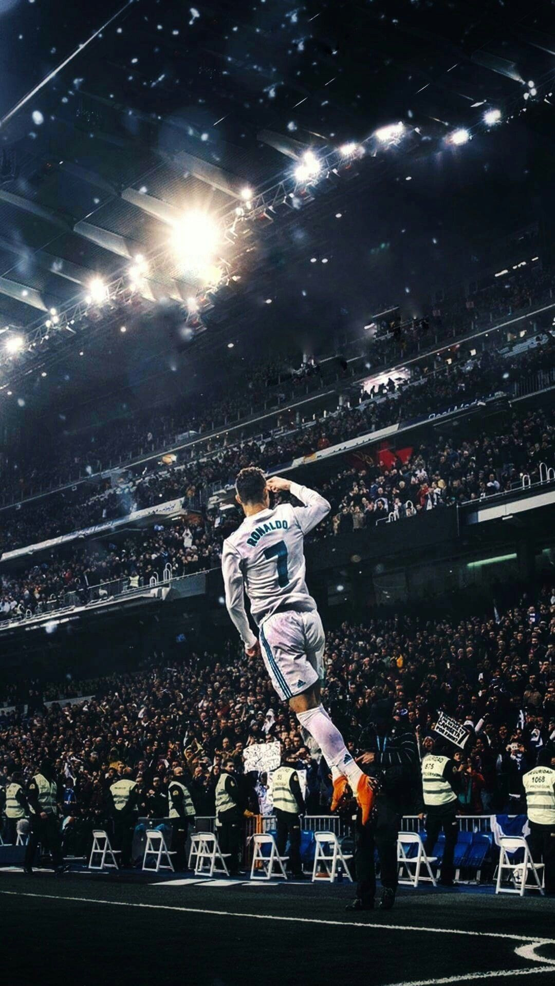 Cristiano Ronaldo  on Twitter IPhone 5s wallpaper CR7 Galaxy  httptcowbWDvXzOaW  Twitter