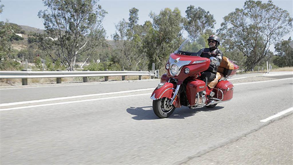 Indian Unveils Roadmaster Dark Horse In India Motorbeam