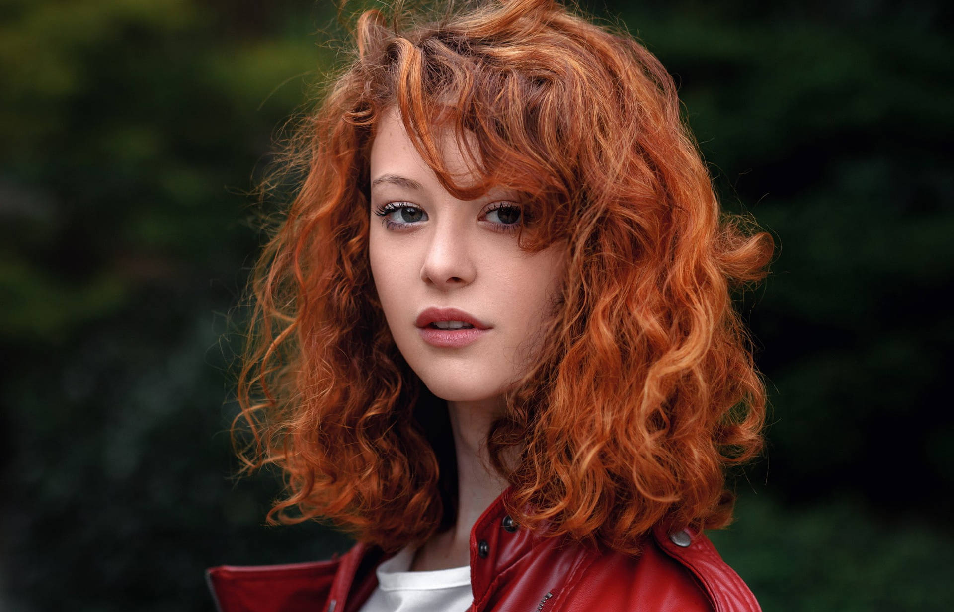 Top Curly Hair Wallpaper Full HD 4k To Use