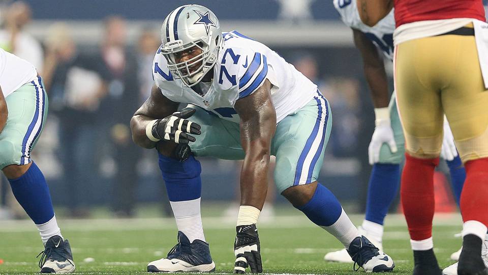 Cowboys Tackle Tyron Smith Suffers Sprained Mcl Against Lions