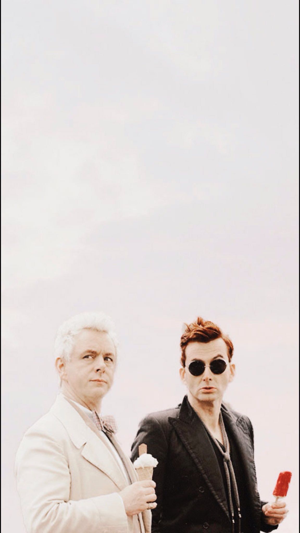 i made some of my good omens art into some phone w  Tumbex