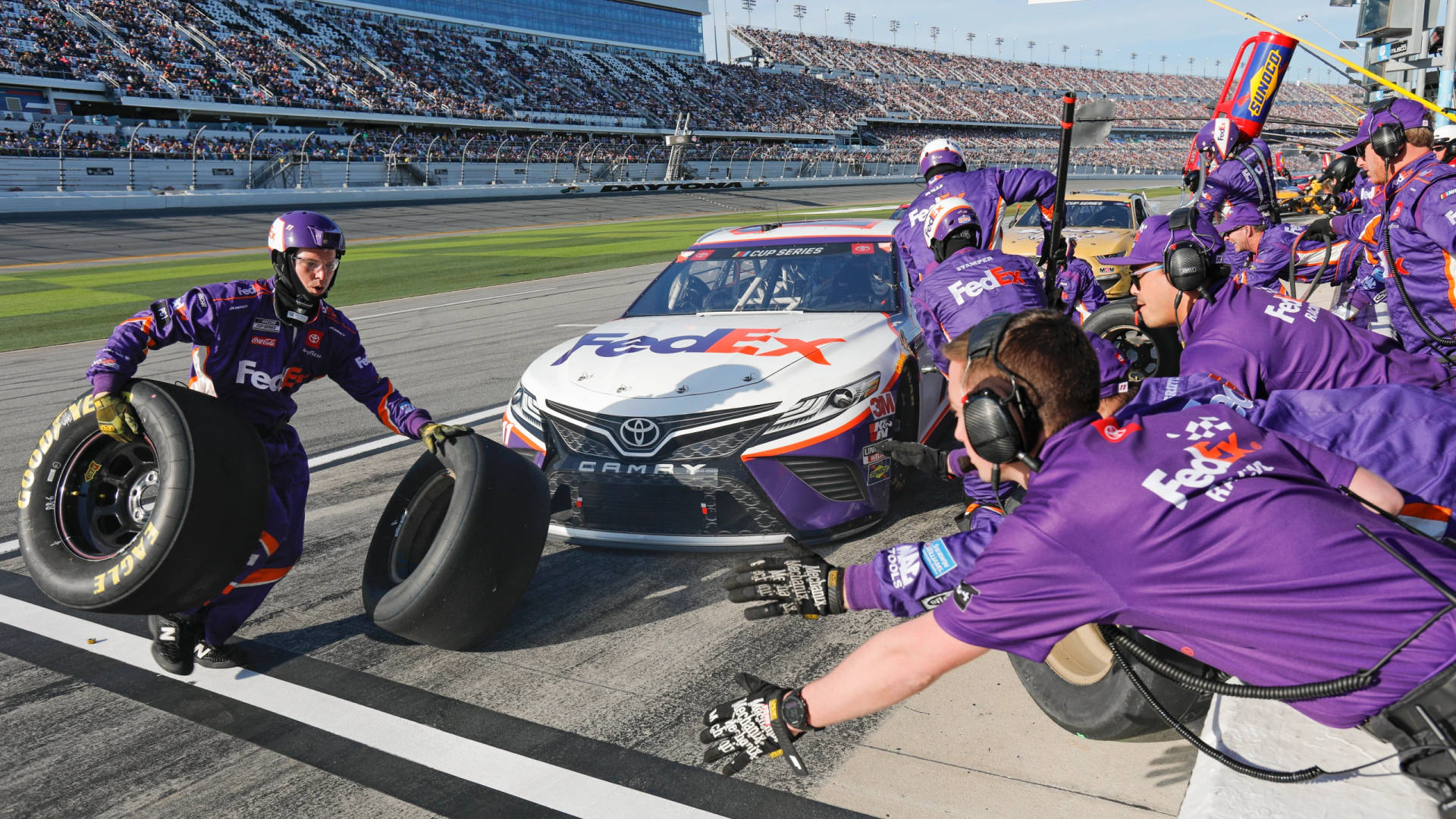 Top Denny Hamlin Wallpaper Full HD 4k To Use