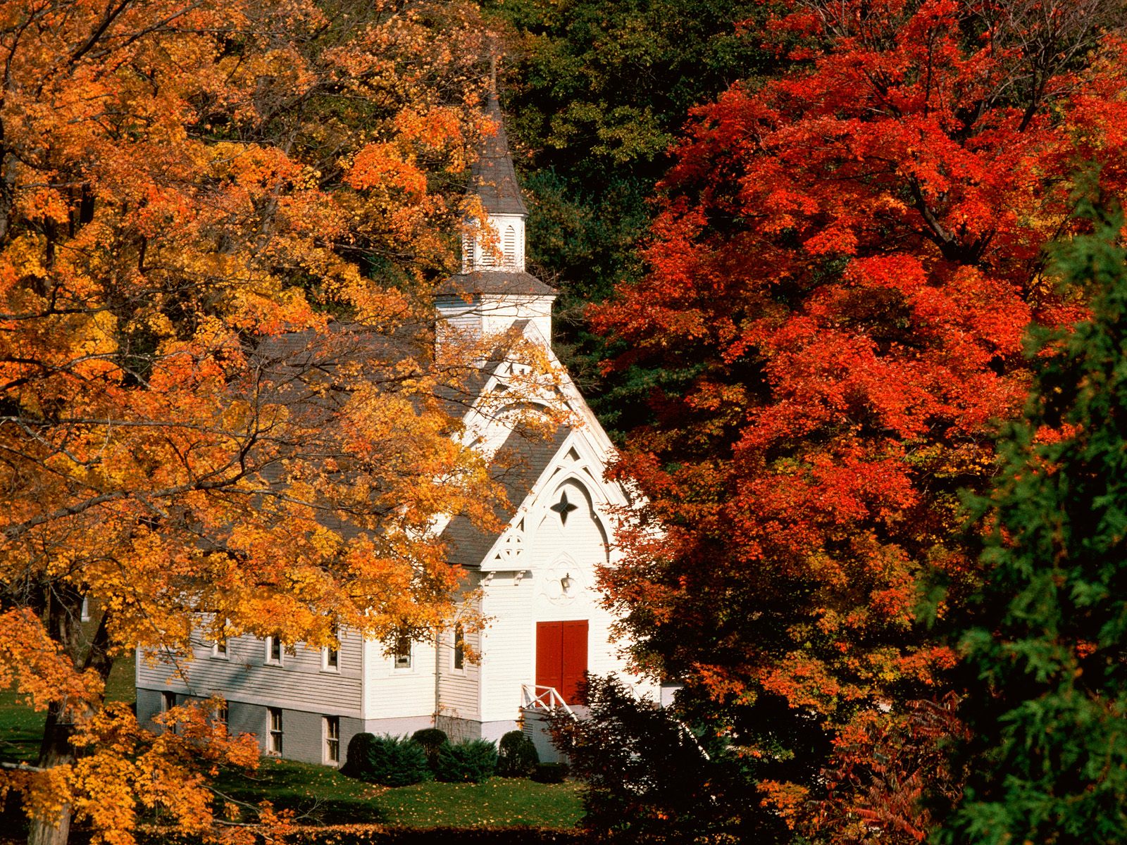    The Best Fall Destinations in the World   Vermont New England   3