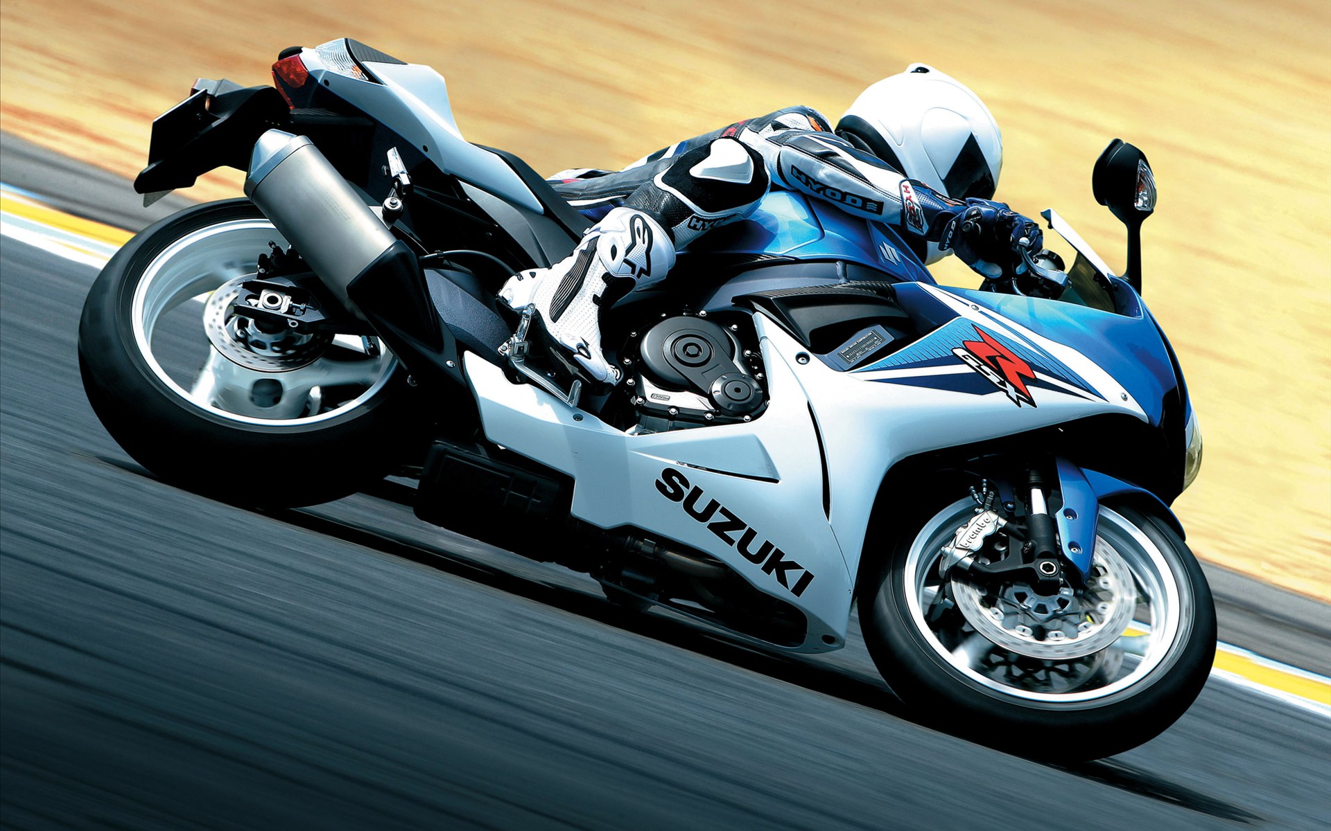 Suzuki Gsx R600 Motorcycle HD Wallpaper